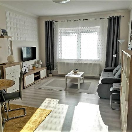 Sweet Central Apartment ,In The City Center Eger Exterior foto