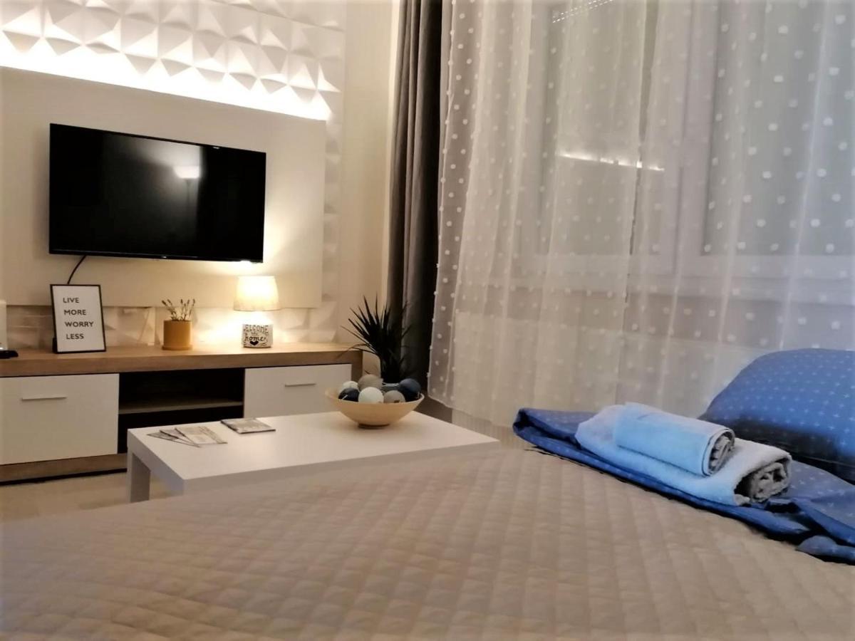Sweet Central Apartment ,In The City Center Eger Exterior foto